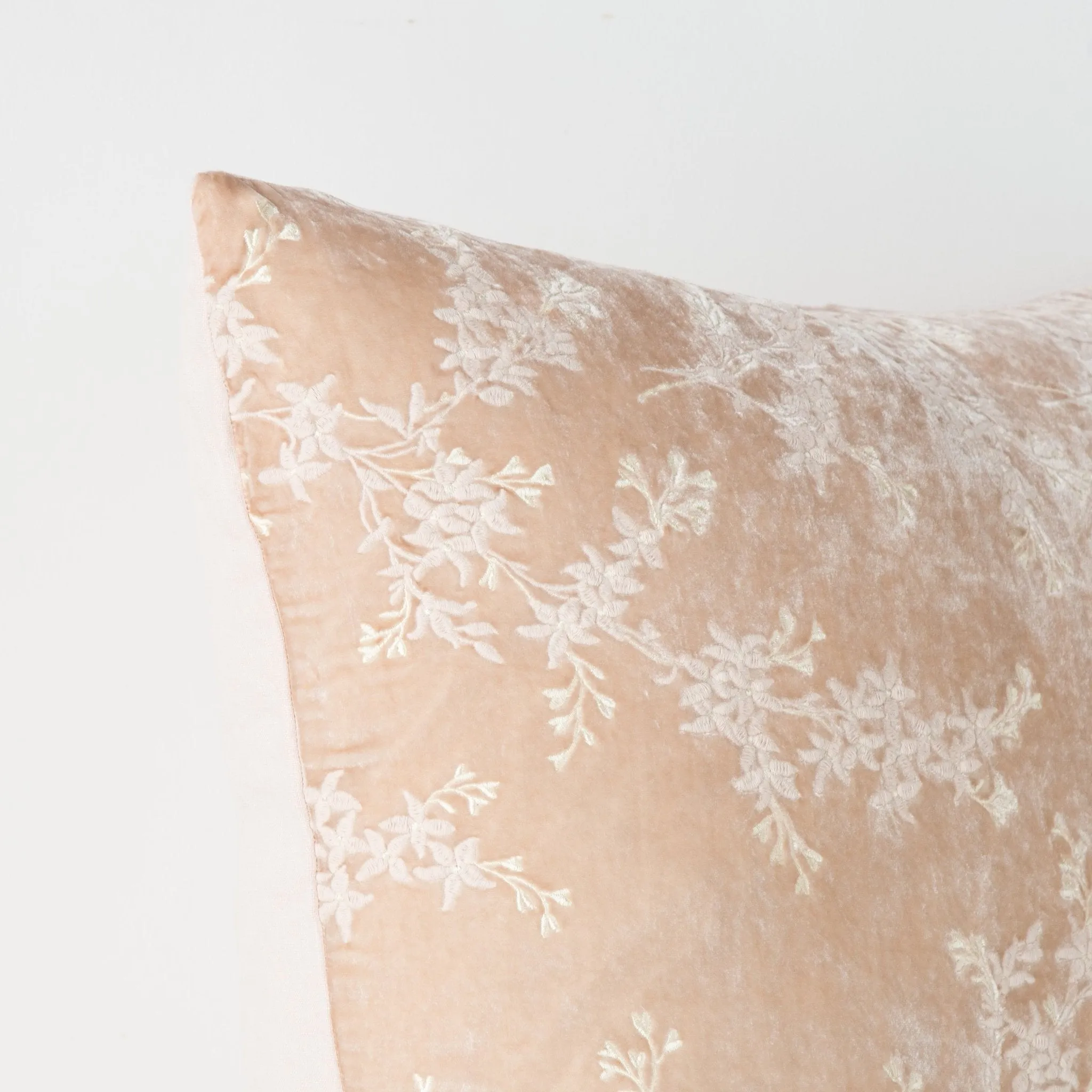 Bella Notte Lynette Accent Pillow