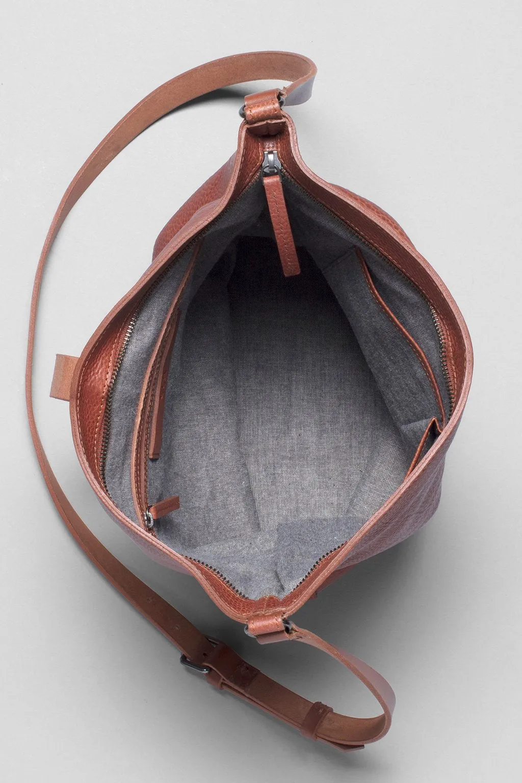 FAI BUCKET BAG