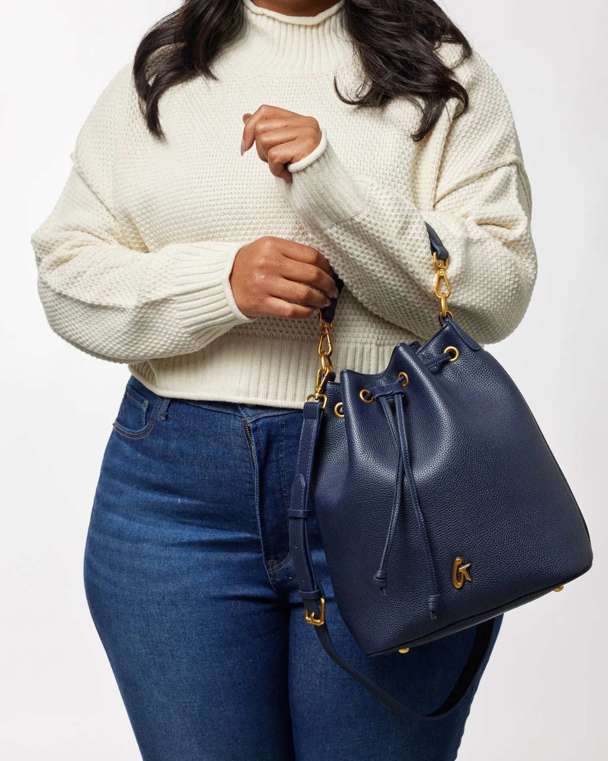 LARGE PEBBLE BUCKET BAG - NAVY