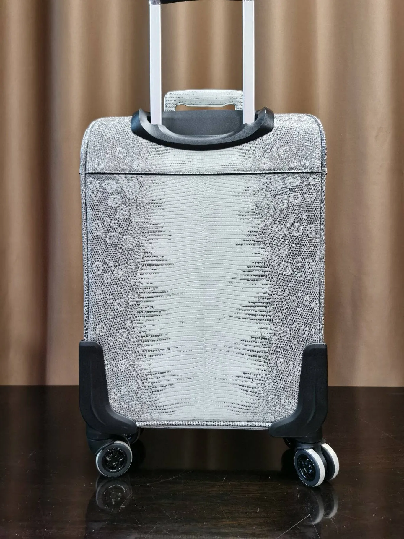 Lizard Leather Trolley/Roll Aboard Suitcase Weekend/Travel Bag Trolley Case Universal Wheels 18-Inch