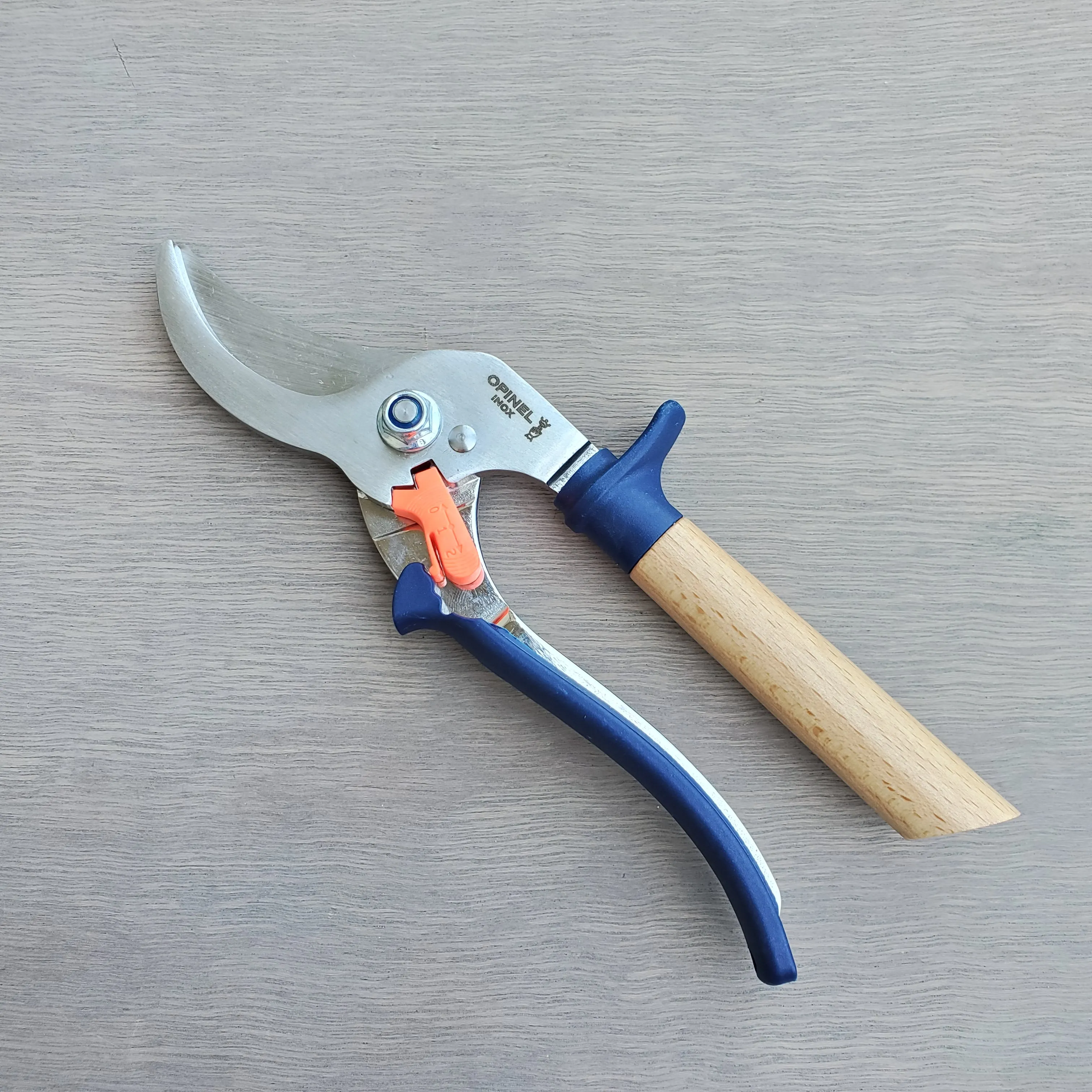 Opinel 'Le Secateur' Garden Pruner