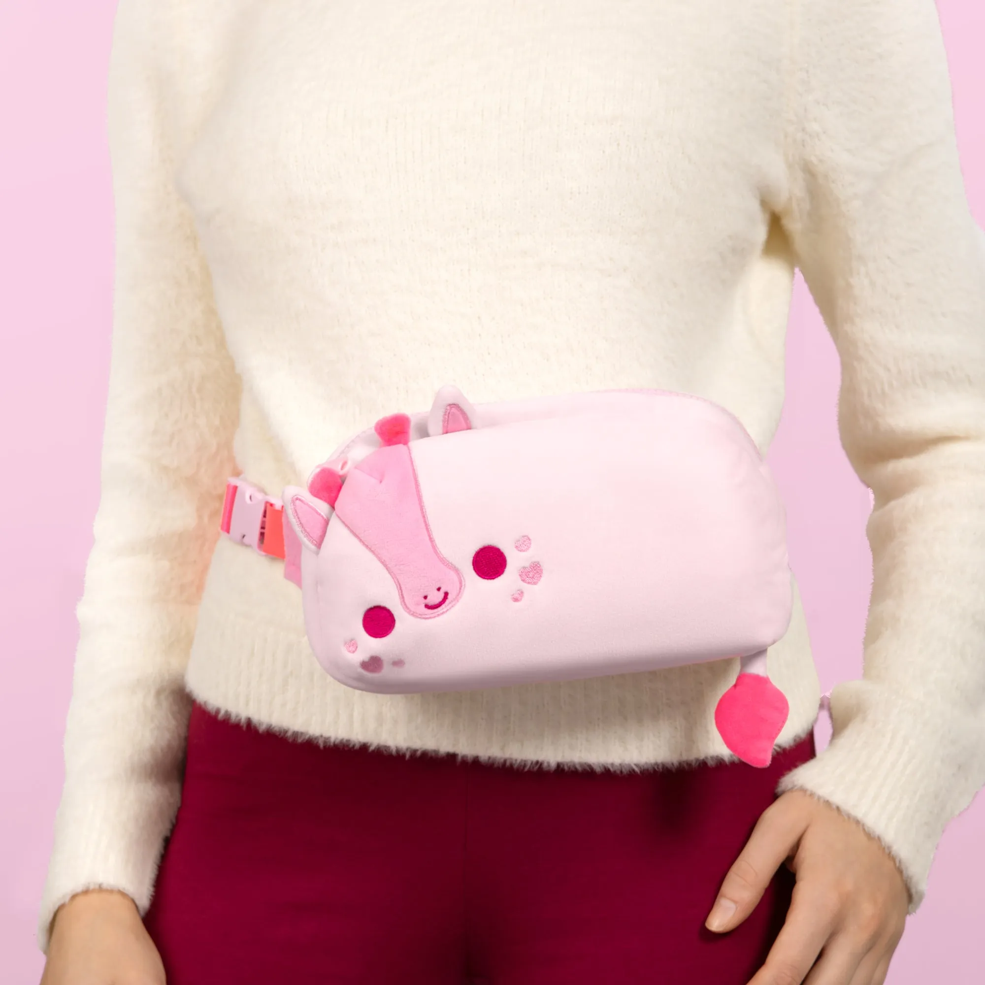 Plushiverse Blushing Giraffe Plushie Fanny Pack