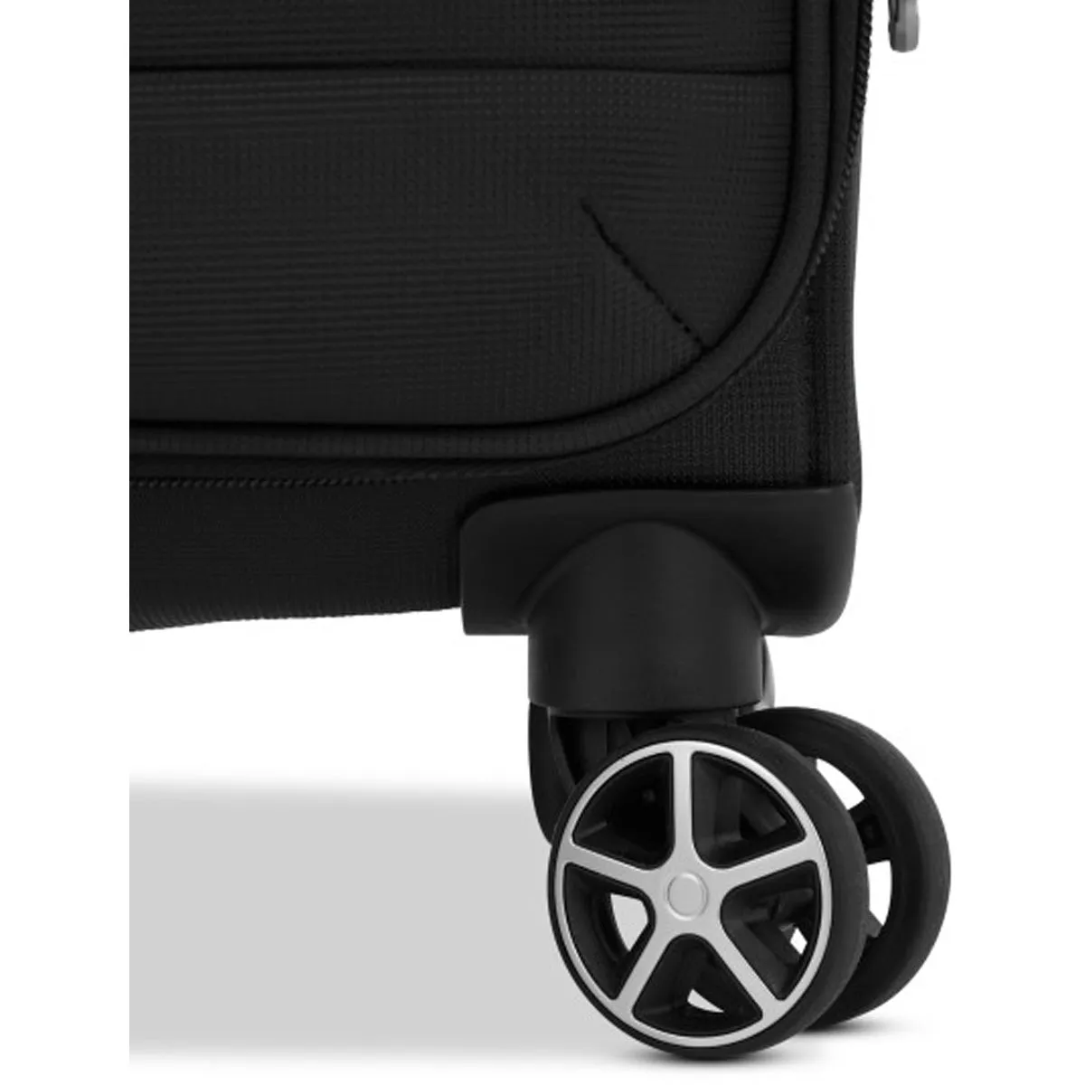 Samsonite Crusair LTE Medium Expandable Spinner