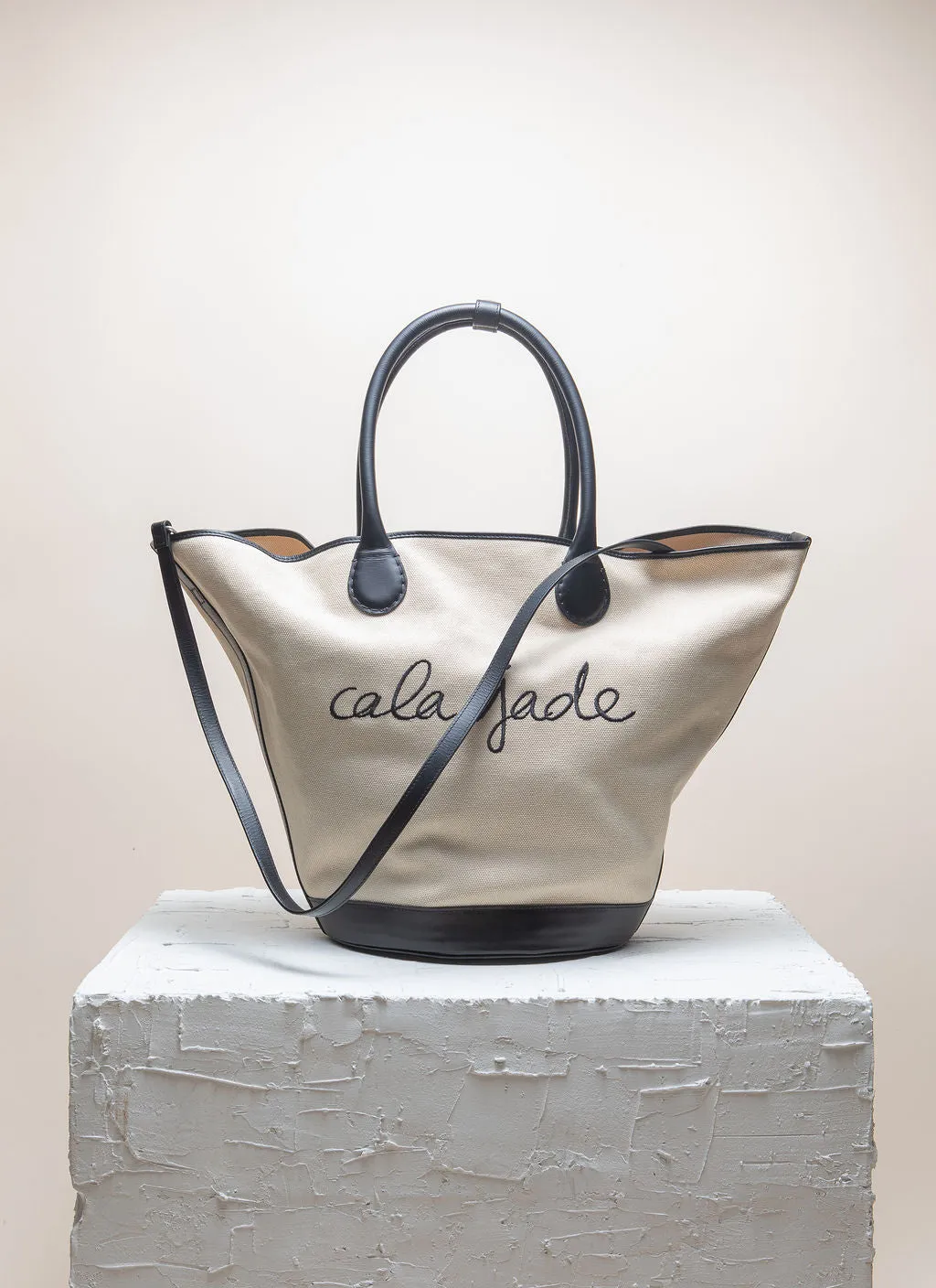 SANDHI L Canvas Tote bag