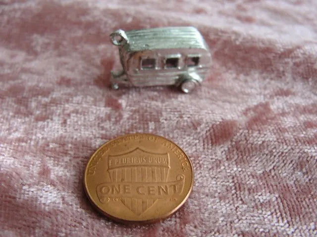 VINTAGE Sterling Silver Charm For Charm Bracelet CAMPER GLAMPER Mechanical Vintage Silver Camping Trailer Charm Collectible Old Silver Charms Perfect Gift